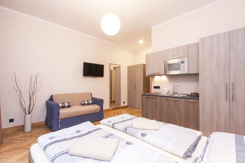 Manesova Astra Apartment ปราก ห้อง รูปภาพ